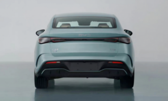 別等固態(tài)電池了!海豹06搭第五代DM插混系統(tǒng),續(xù)航破2000公里