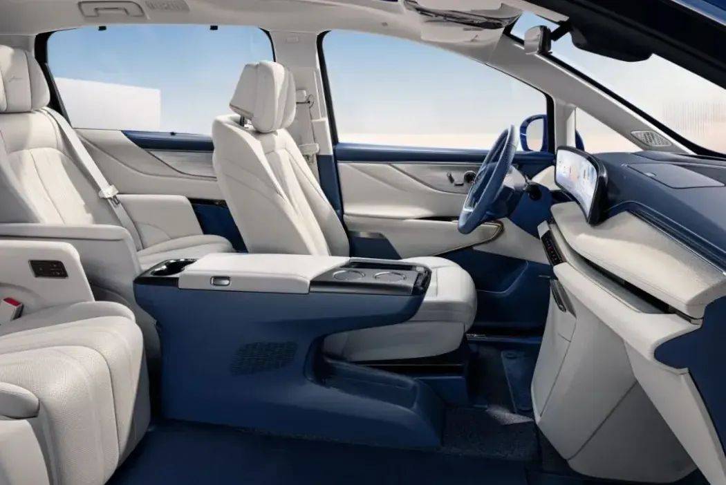 藍(lán)牌的GL8已經(jīng)天下無敵,那綠牌的GL8能不能收回失地?