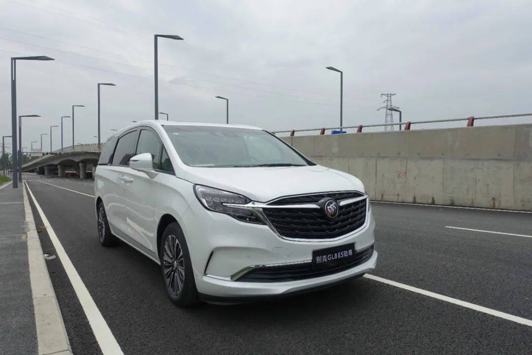 藍(lán)牌的GL8已經(jīng)天下無敵,那綠牌的GL8能不能收回失地?