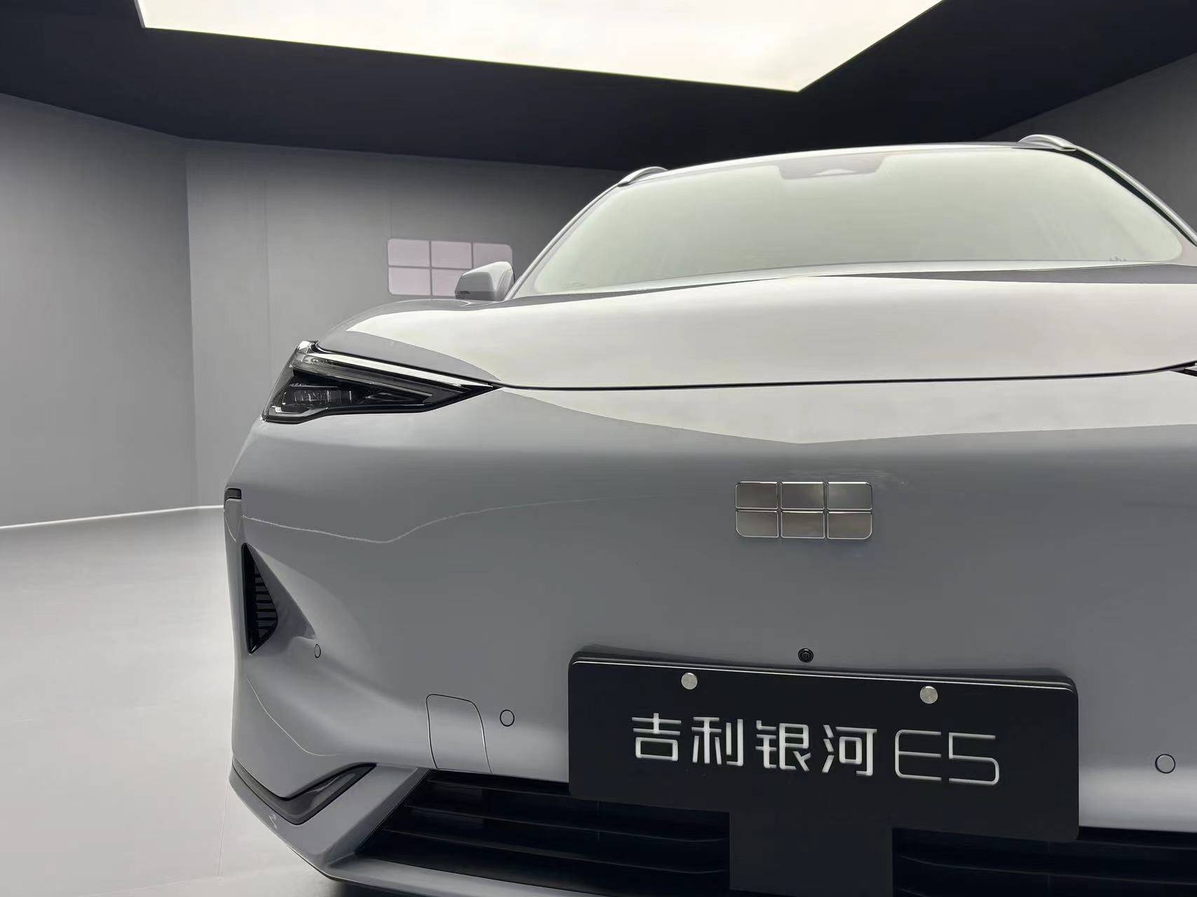 配國產芯片就一定差么?吉利銀河E5表示除了智能我還有大空間