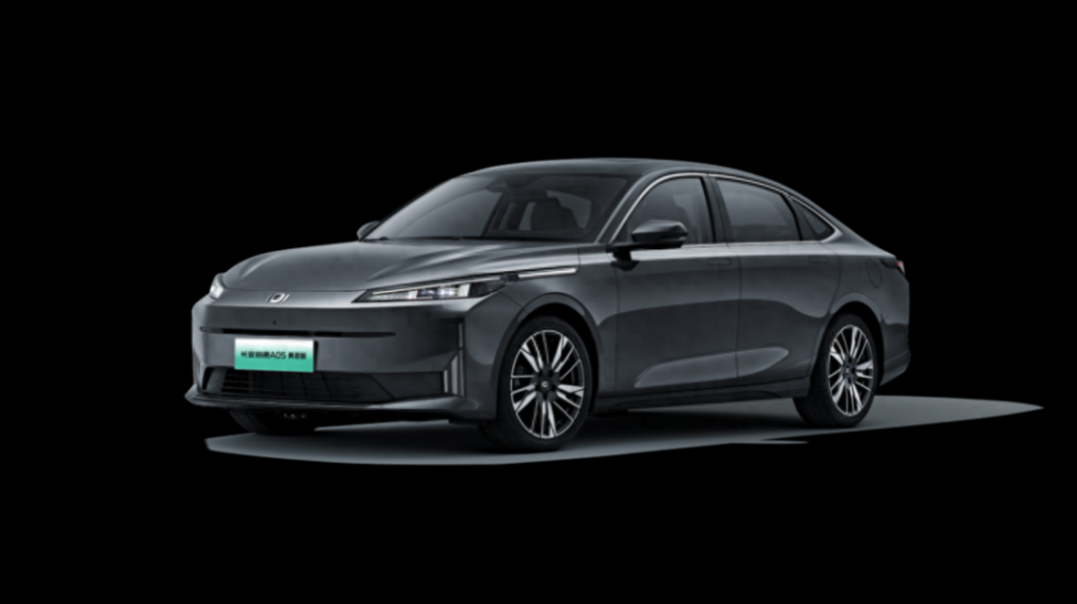 買10萬級家用轎車,長安啟源A05和五菱星光誰更合適?