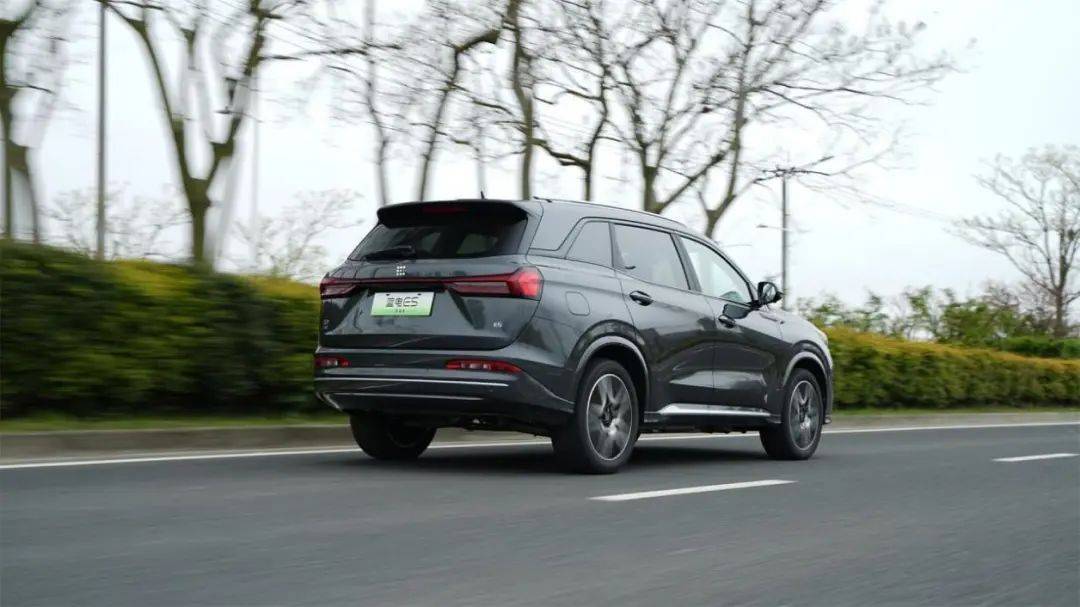 藍電E5榮耀版補貼加倍,8.98萬元起就能買中型大7座插混SUV