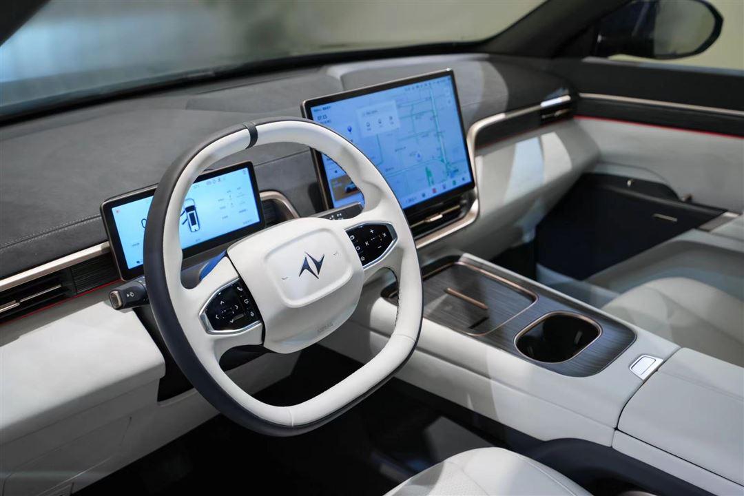 東風(fēng)奕派余飛:“區(qū)隔”突圍,千難萬(wàn)難