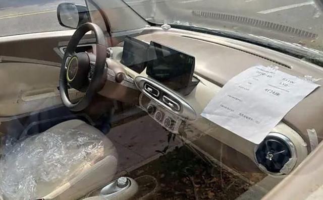 全新五菱宏光MINIEV三門版實車諜照 設計Q萌 顏值提升 配置不低-有駕